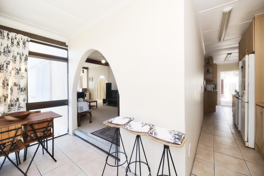 5 Bedroom Property for Sale in De Kelders Western Cape